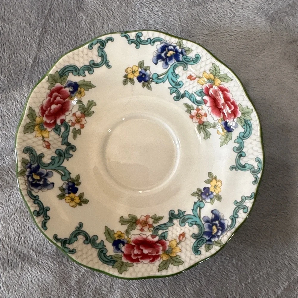 Royal Doulton Floradora Green 1981 Tea Cup Saucer Set of 5 Fine China‎ Vintage